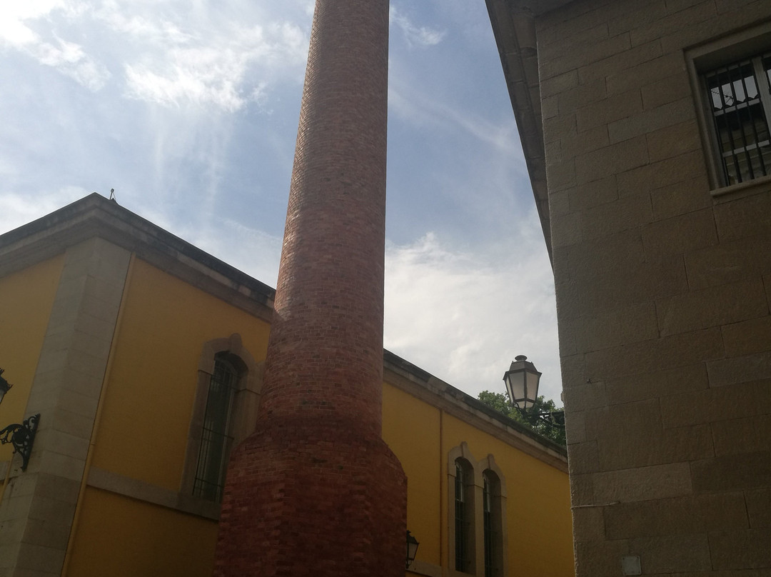 Chimenea de La Antigua Tabacalera-洛格罗尼奥必去景点