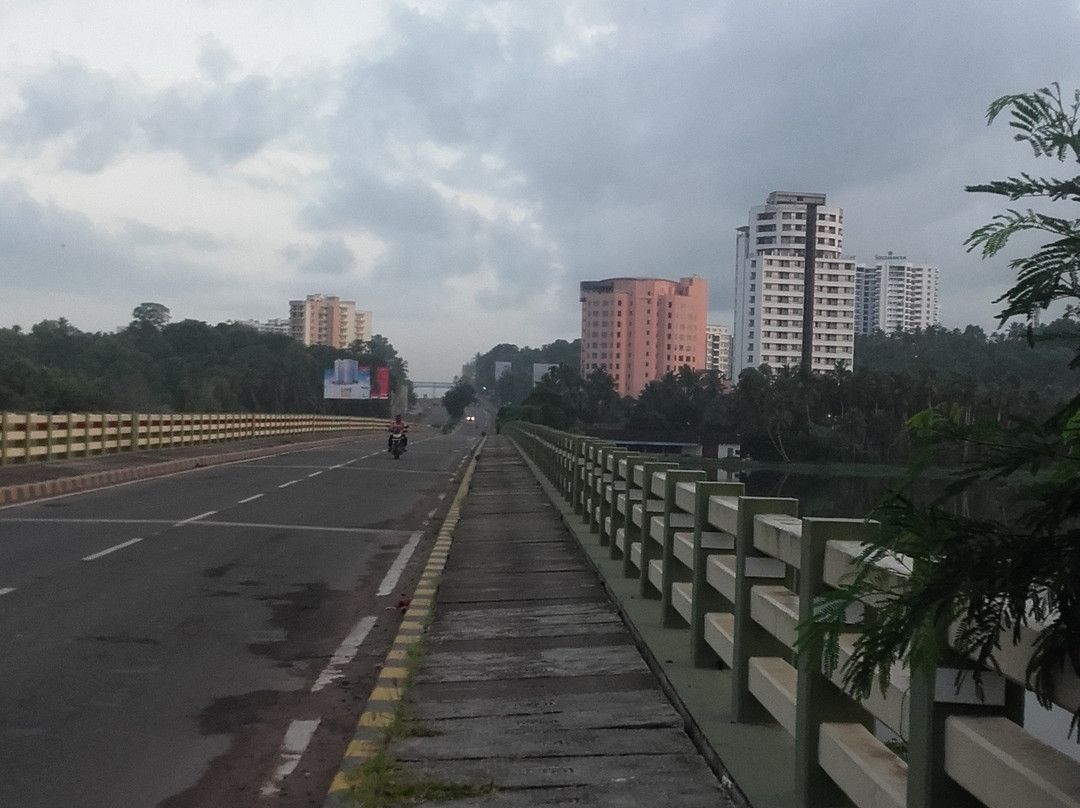 Akkulam Bridge景点图片