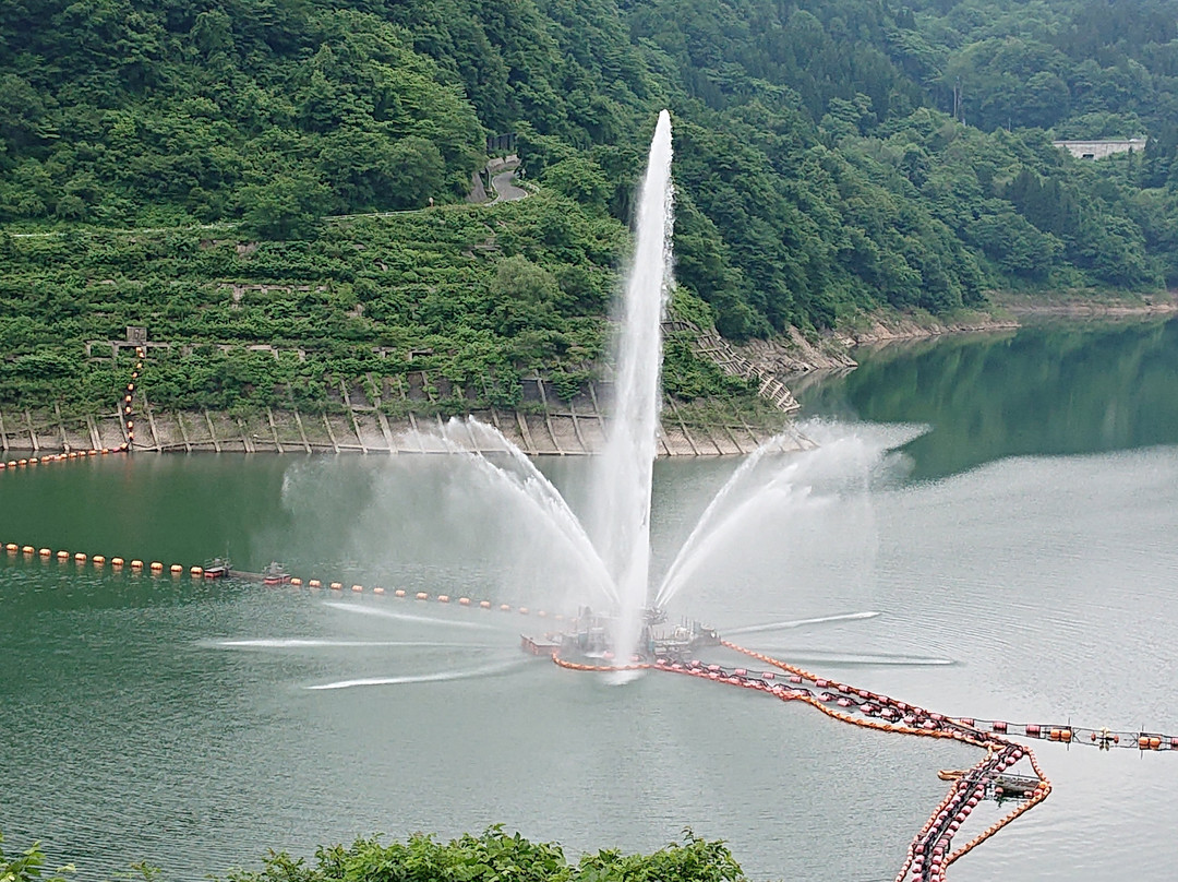 Lake Gassanko Fountain景点图片