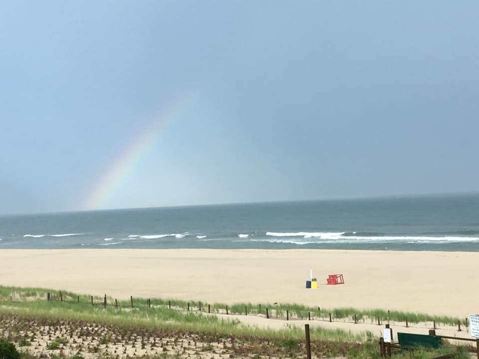 Drifting Sands Oceanfront Hotel主图