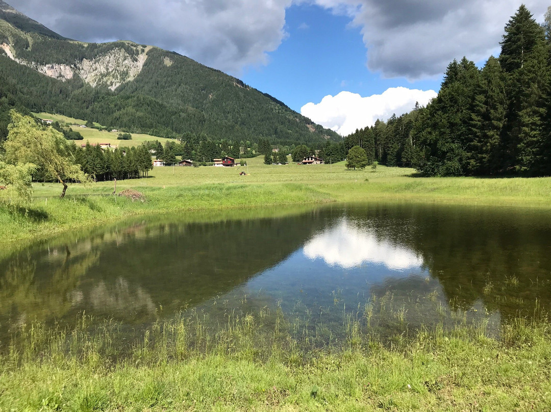 Lago Giallo景点图片