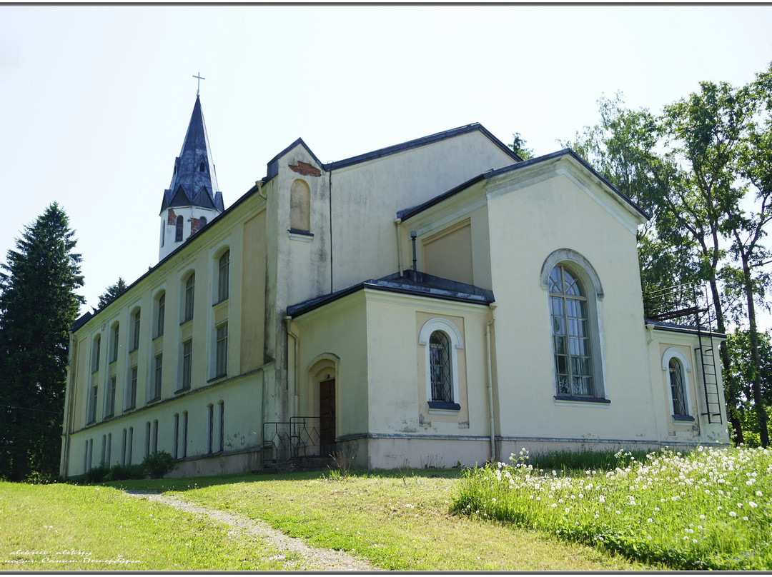 Church of the Holy Apostles Peter and Paul景点图片