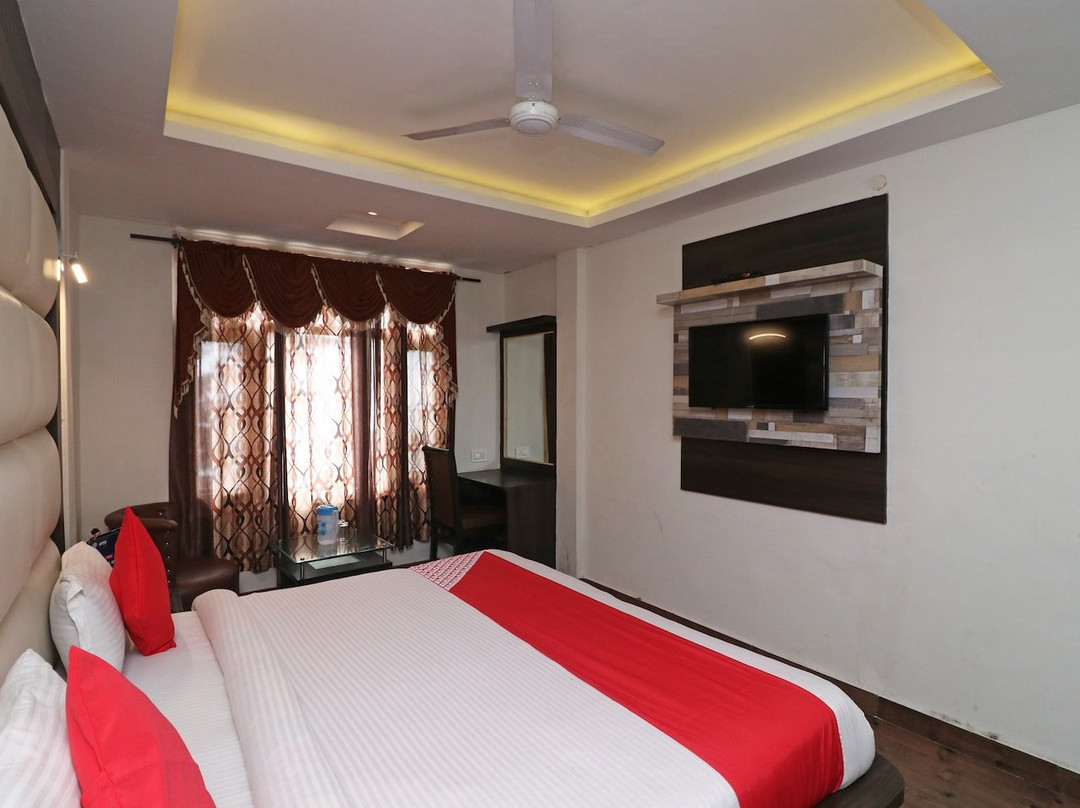 OYO 18631 Hotel King's主图