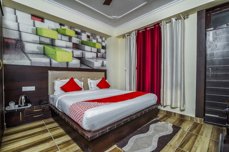 OYO 15989 RC Residency主图