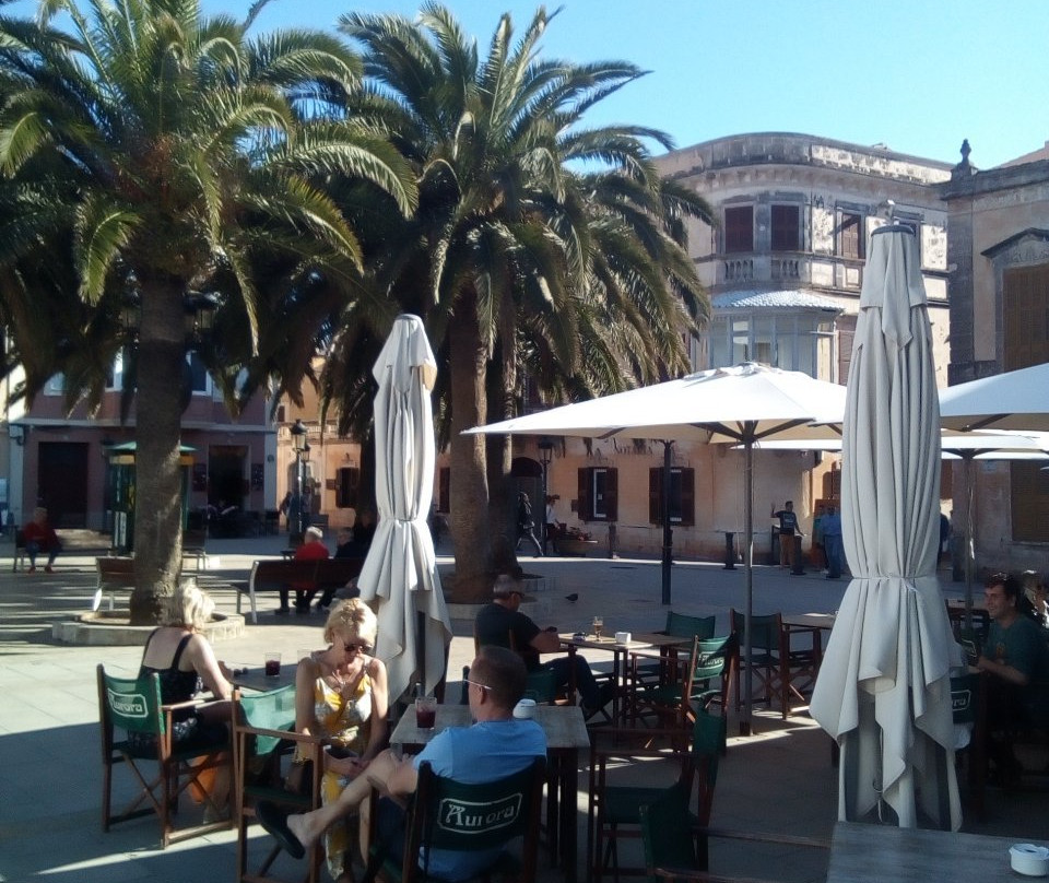 Plaça D' Alfons III Conqueridor-休达德亚必去景点