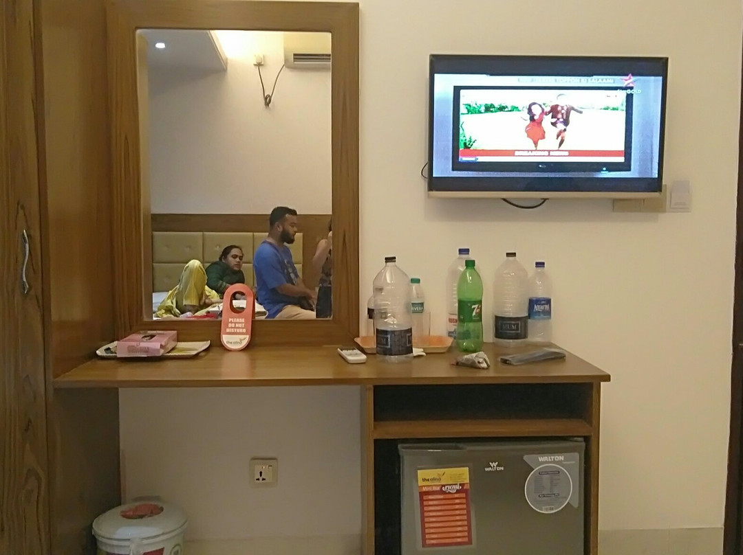 Hotel Favour Inn International主图