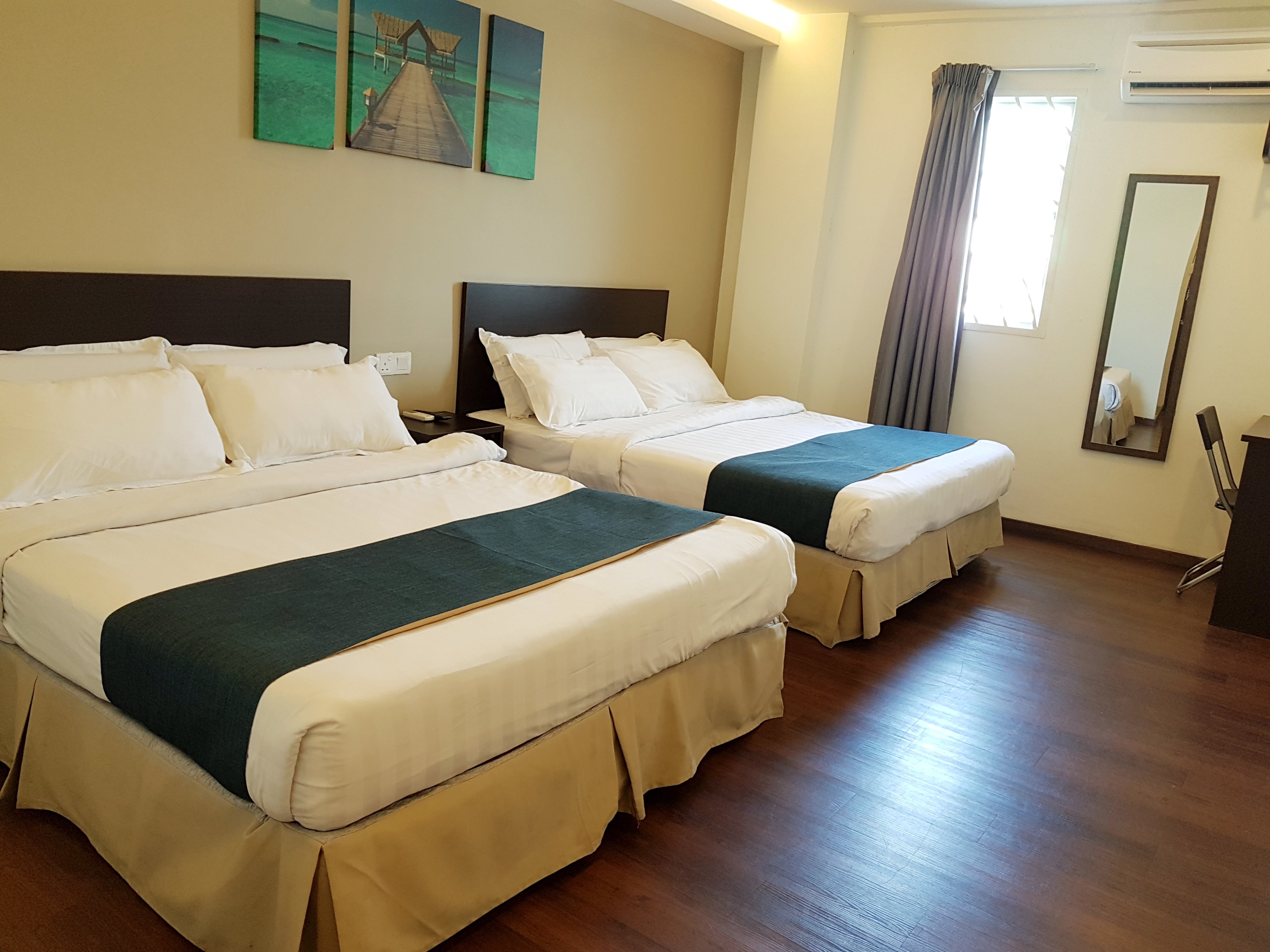 Orange Hotels, Kota Kemuning-官方