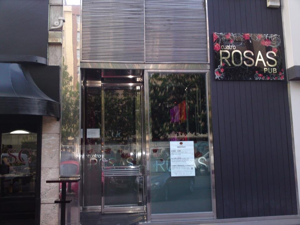 Pub Cuatro Rosas景点图片