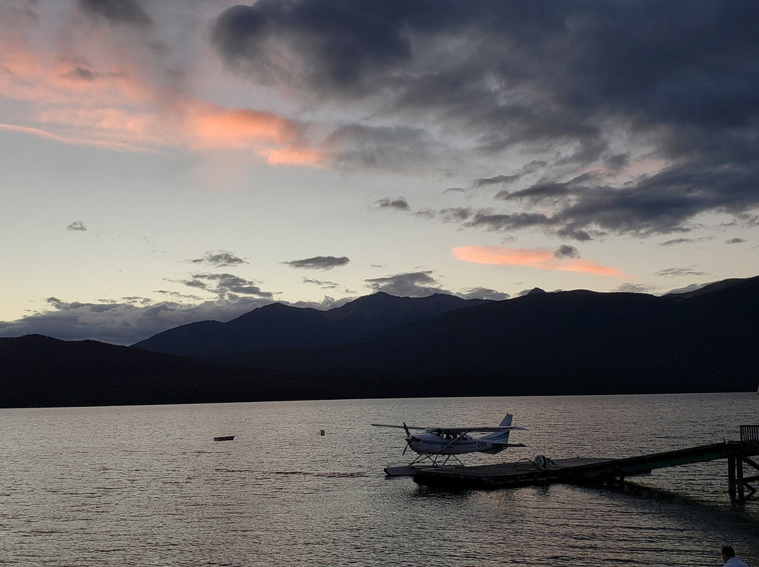 蒂阿瑙湖景点图片