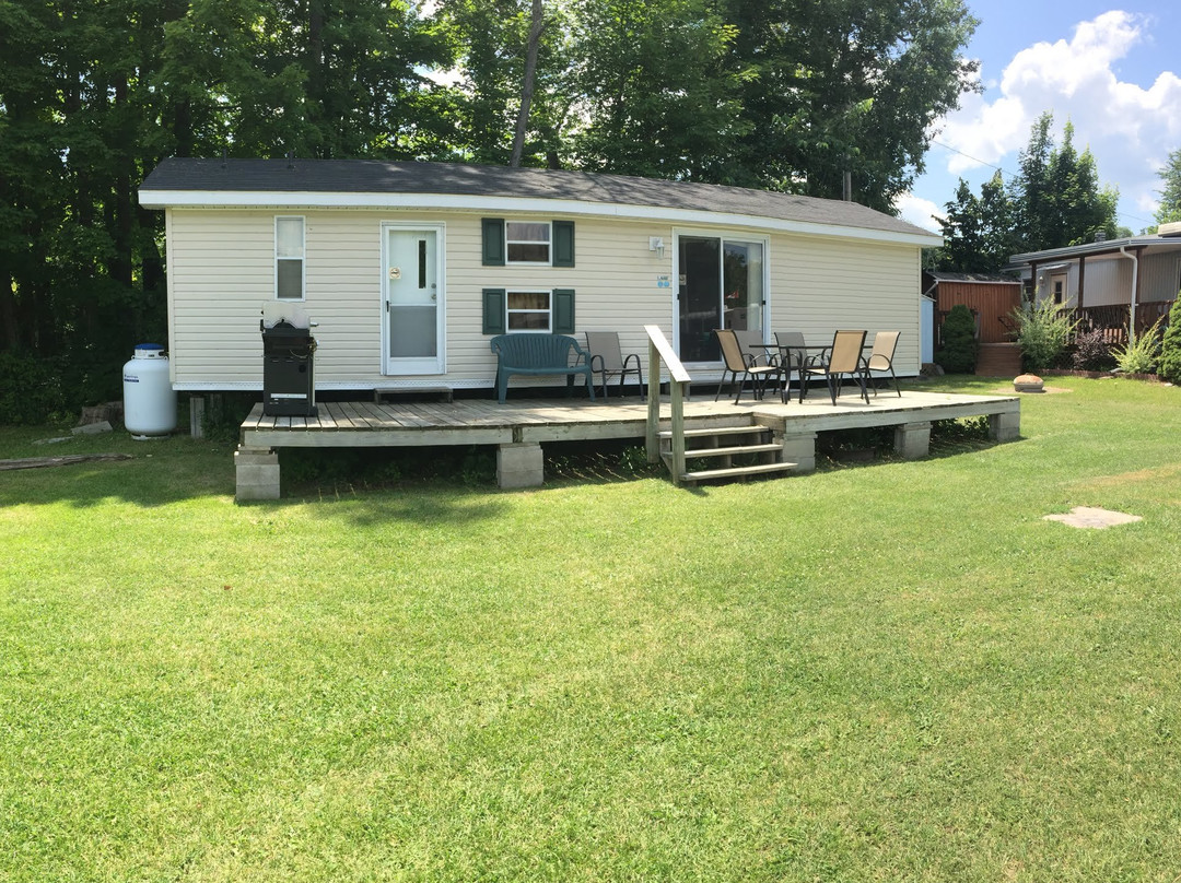 Pigeon Hollow Park Cottages