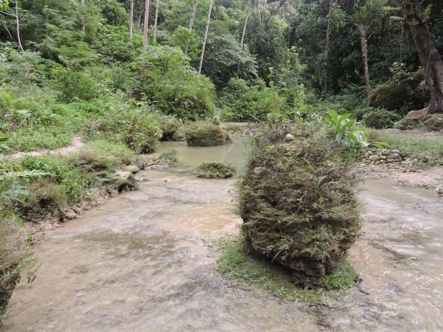 Camugao Falls景点图片