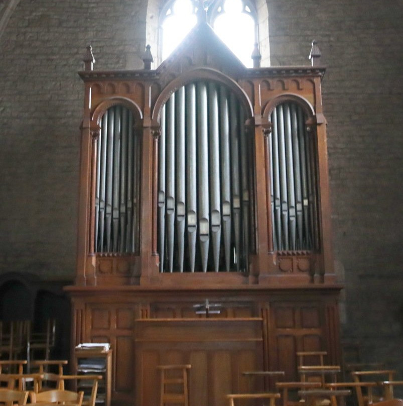 Eglise Saint Nicolas-博讷必去景点