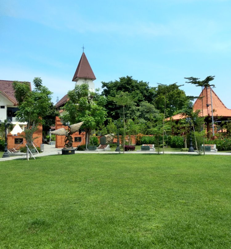 The Catholic Church of Our Lady-井里汶必去景点