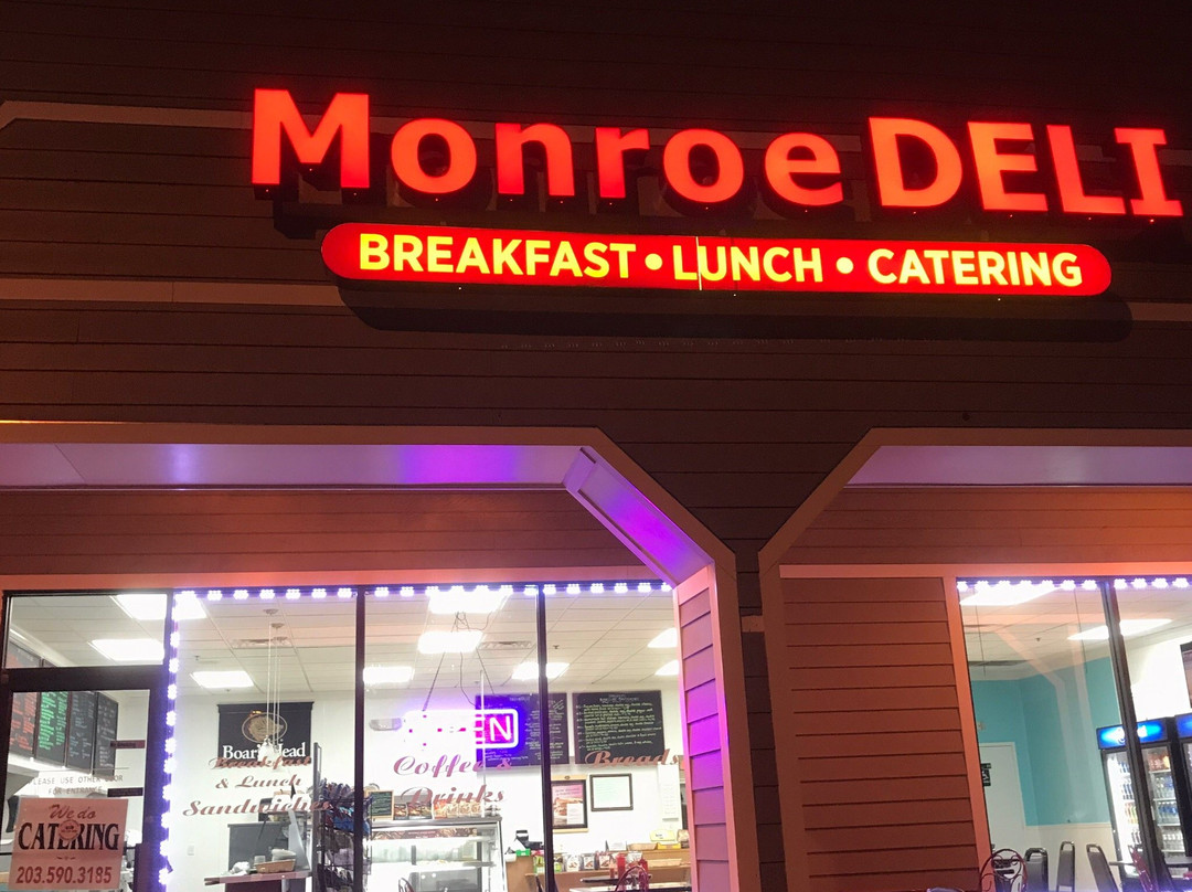 Redding Ridge餐馆和美食-Monroe Deli