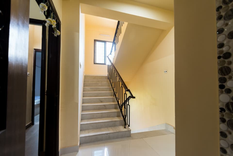 OYO 8818 Coral Residency Newtown主图
