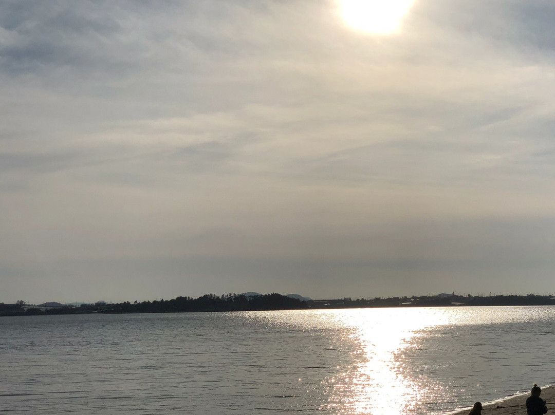 Muan Beach Hotel主图