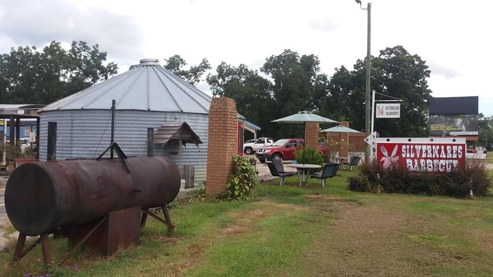 Lyons餐馆和美食-Silverwares BBQ