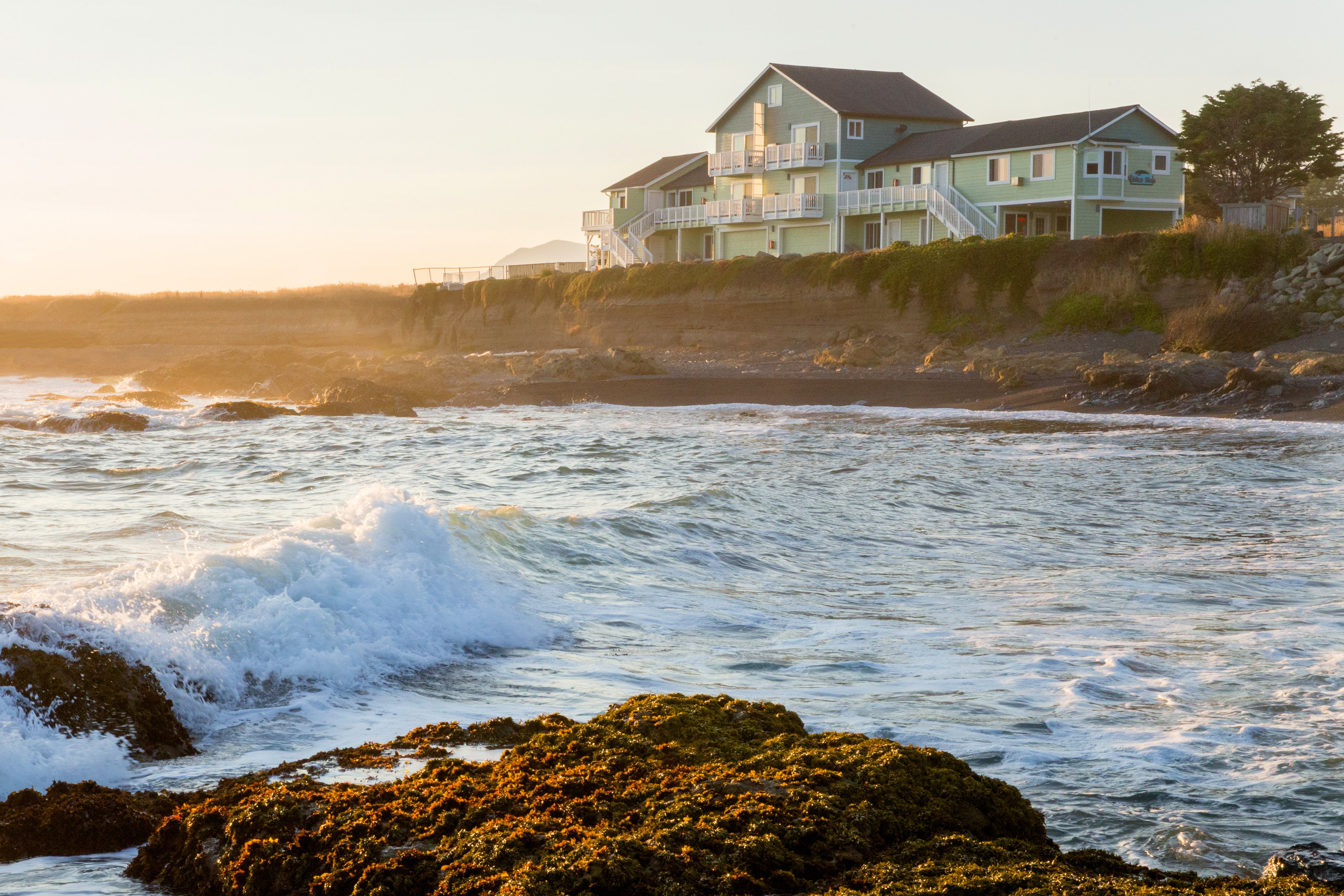 The Tides Inn of Shelter Cove-官方