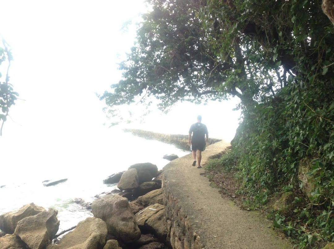 Paraiso Beach-安格拉杜斯雷斯必去景点