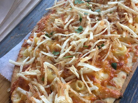 萨德尔布鲁克餐馆和美食-The Plank Pizza Co. Beer Parlor