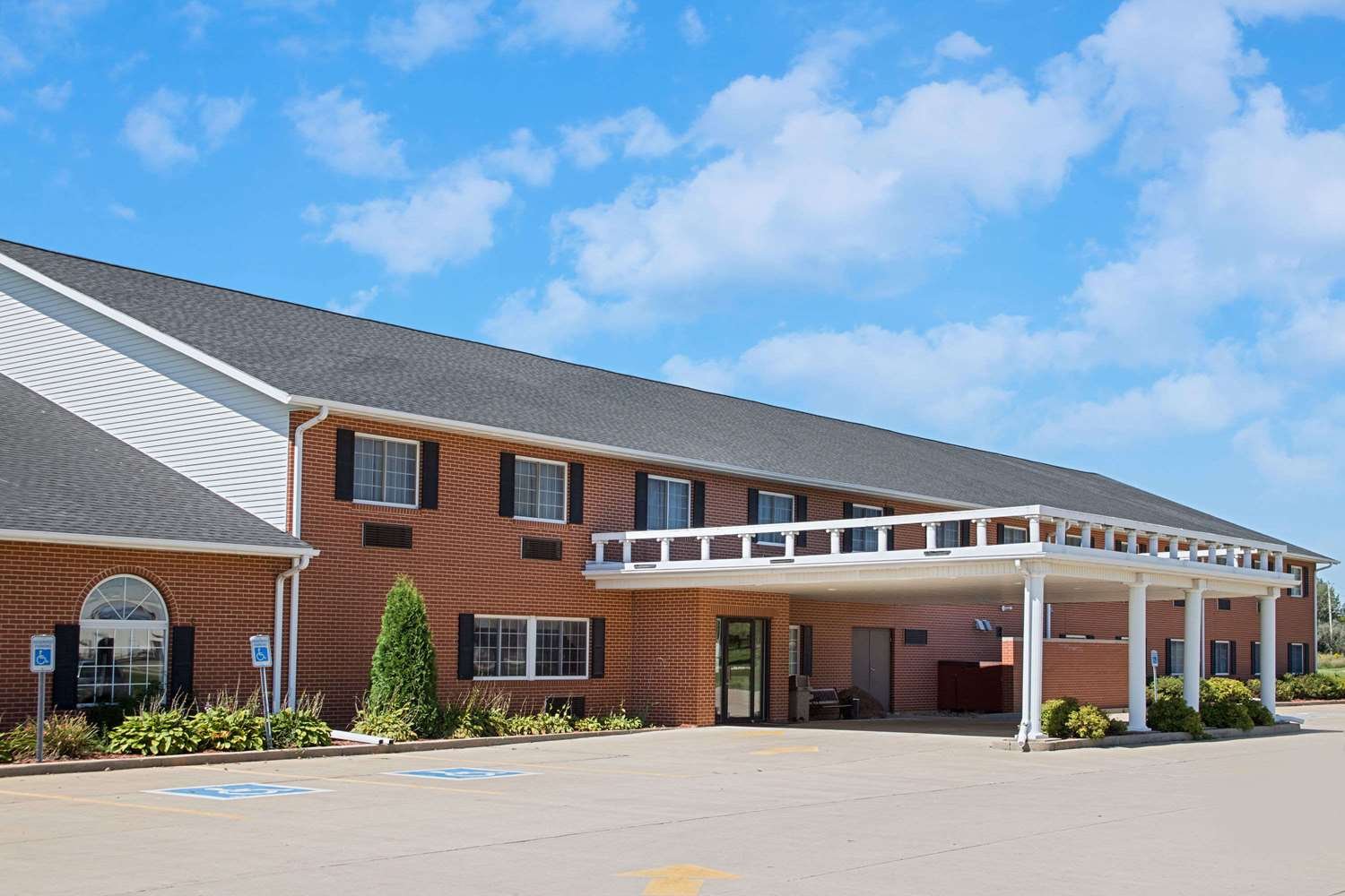 Super 8 by Wyndham New Hampton-官方