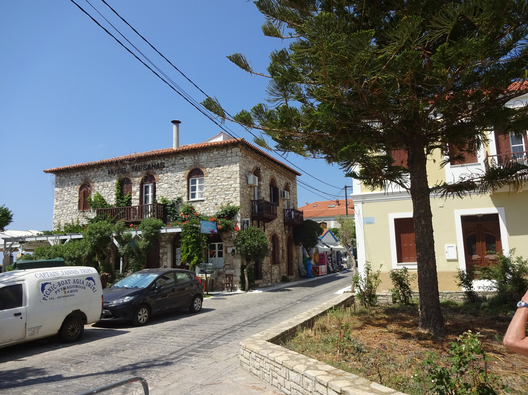 Tarsanas Hotel Tavern On The Beach主图