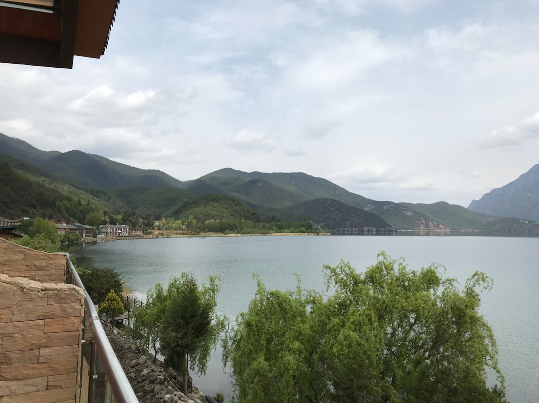 泸沽湖海境度假精品酒店主图