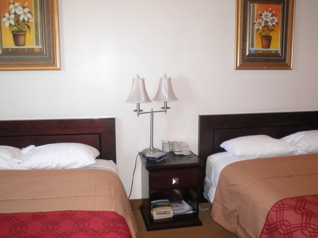 Travel Inn & Suites Innisfail主图