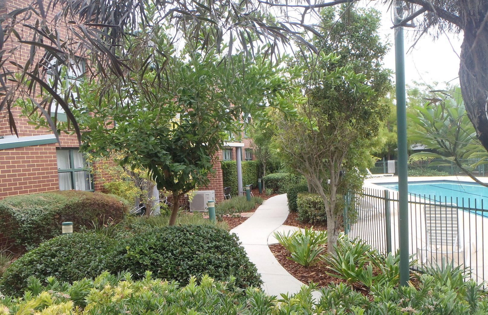 Perth Ascot Central Apartment Hotel-泳池