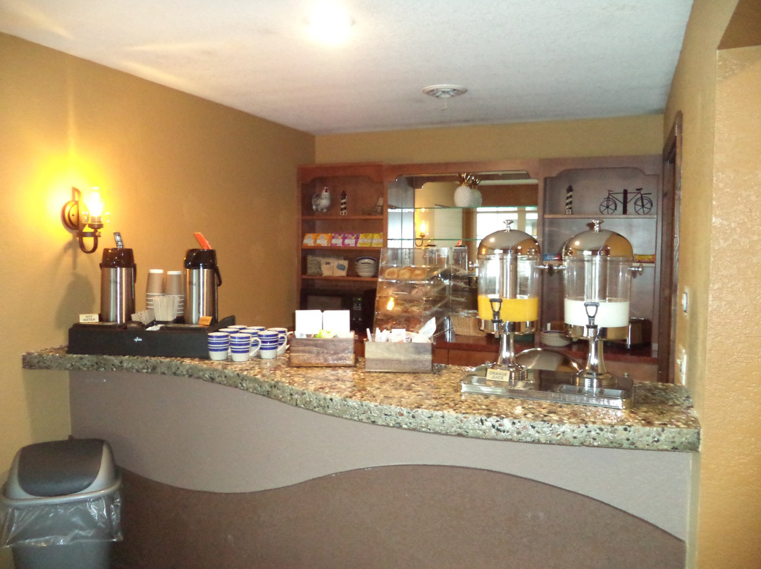 Lakeside Motor Inn主图