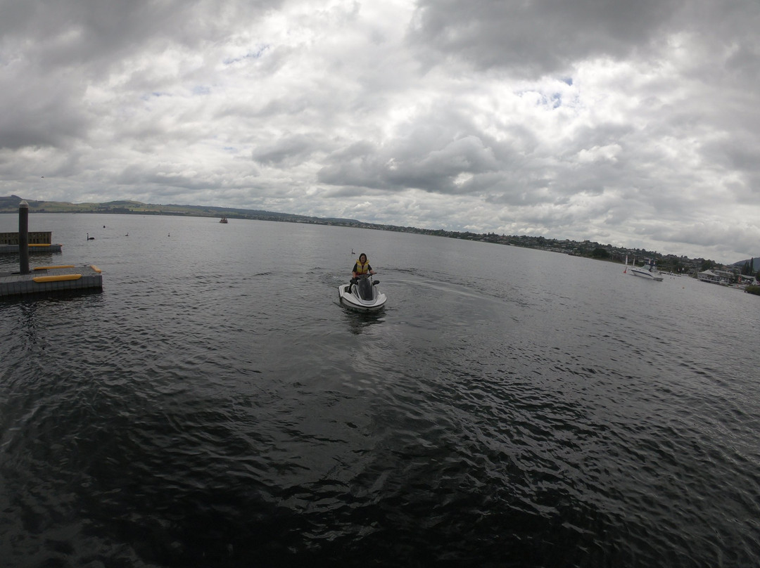 Taupo Jet Ski Hire景点图片