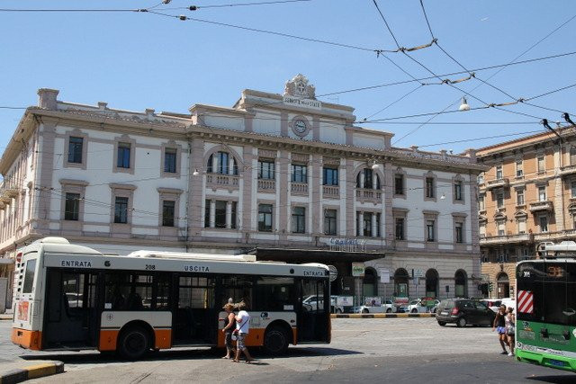 Stazione Ferroviaria di Cagliari景点图片
