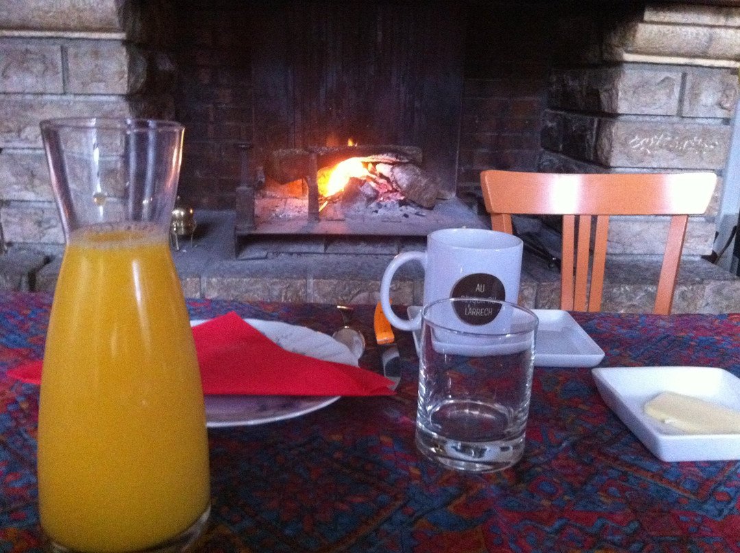 Au Détour Du Larrech主图