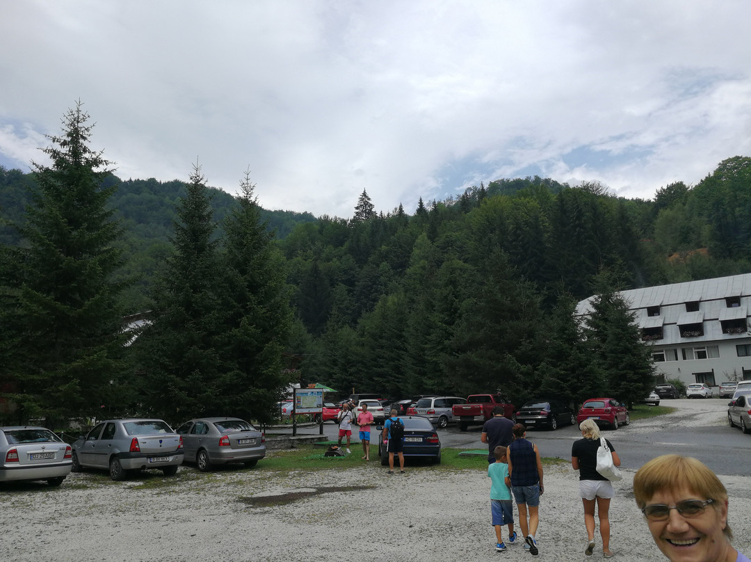 Rausor酒店住宿-Complexul Turistic Cheile Butii