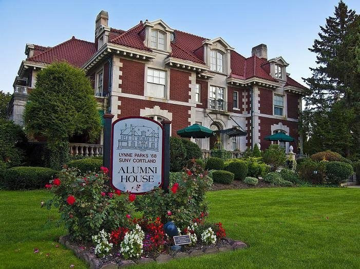 Lynne Parks '68 SUNY Cortland Alumni House