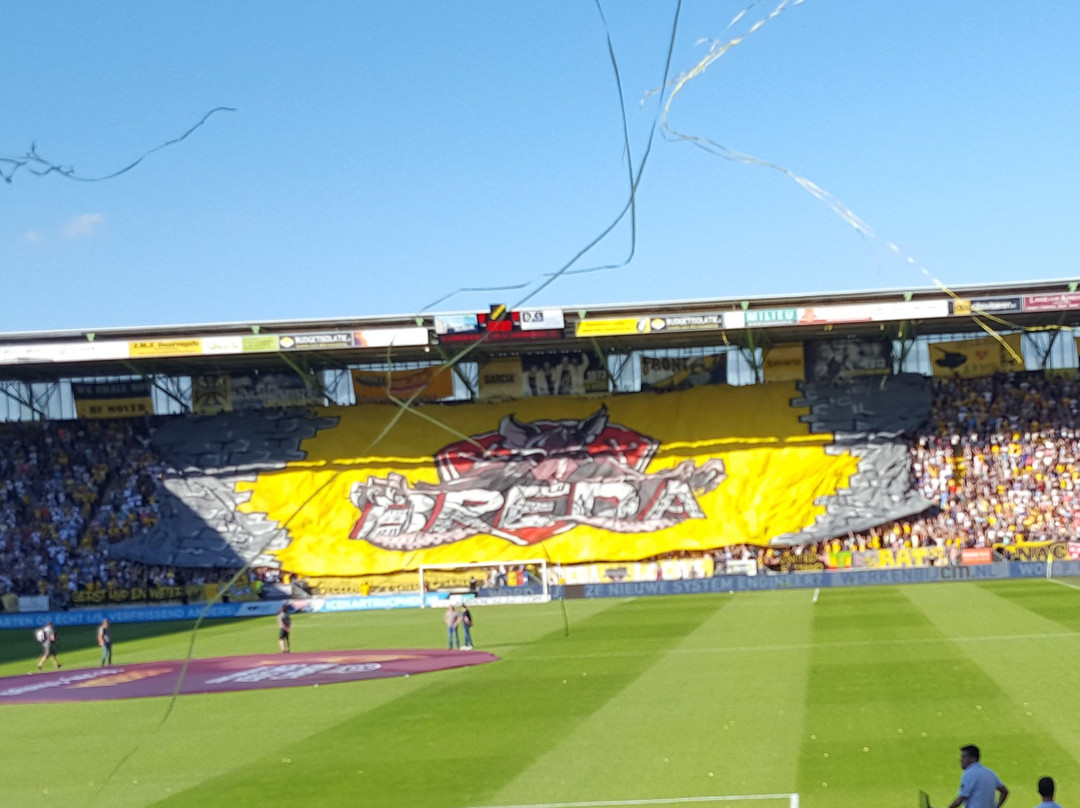 Rat Verlegh Stadium景点图片