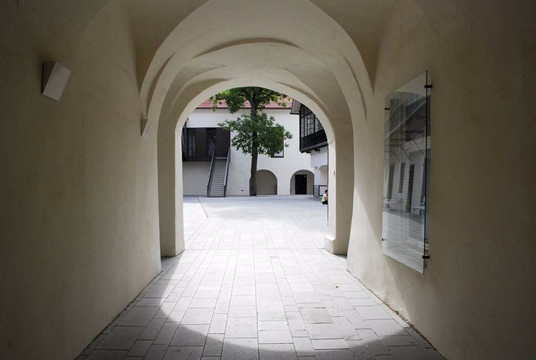 Vetrinjski dvor-马里博尔必去景点