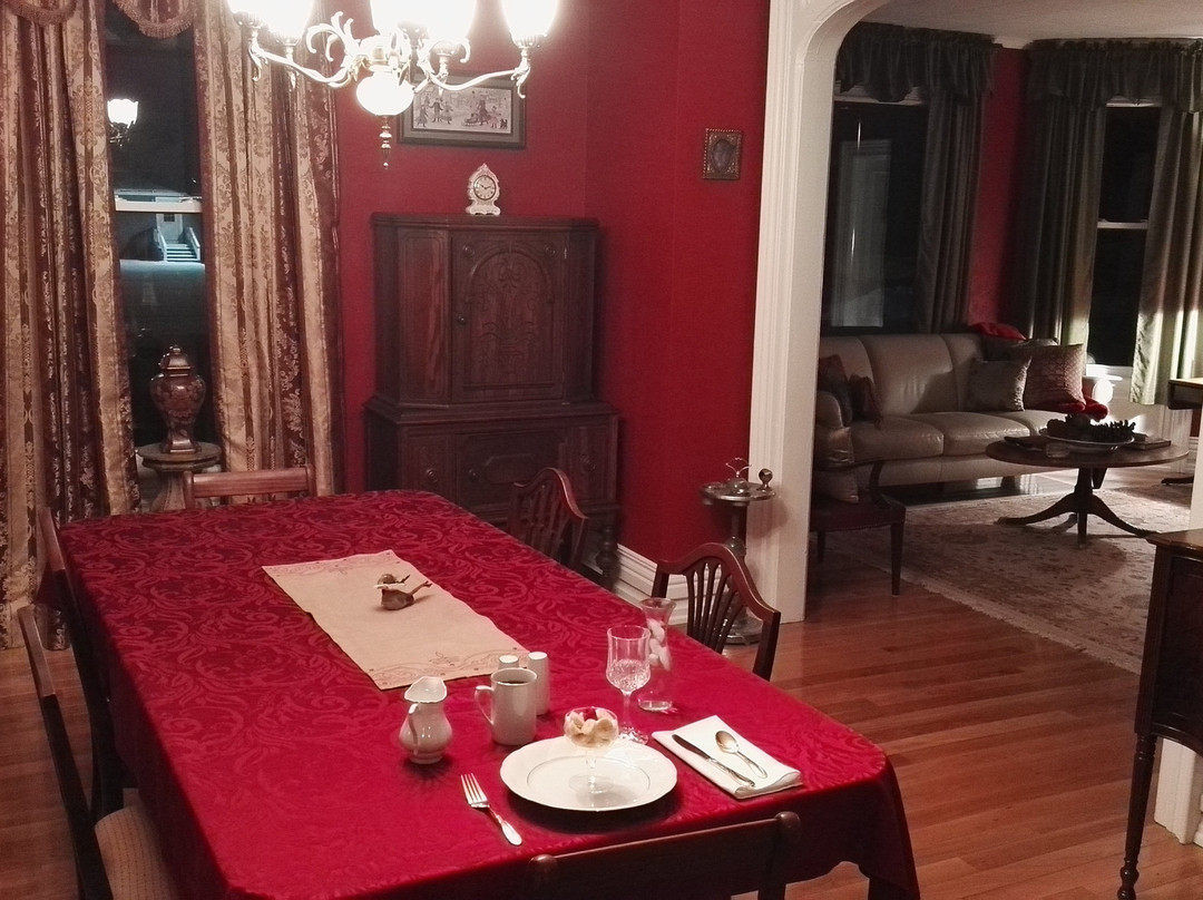 Always A Holiday主图