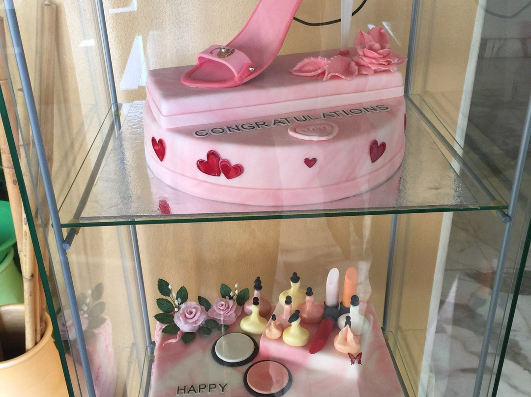 Al Hamra Plaza Residence Abu Dhabi主图