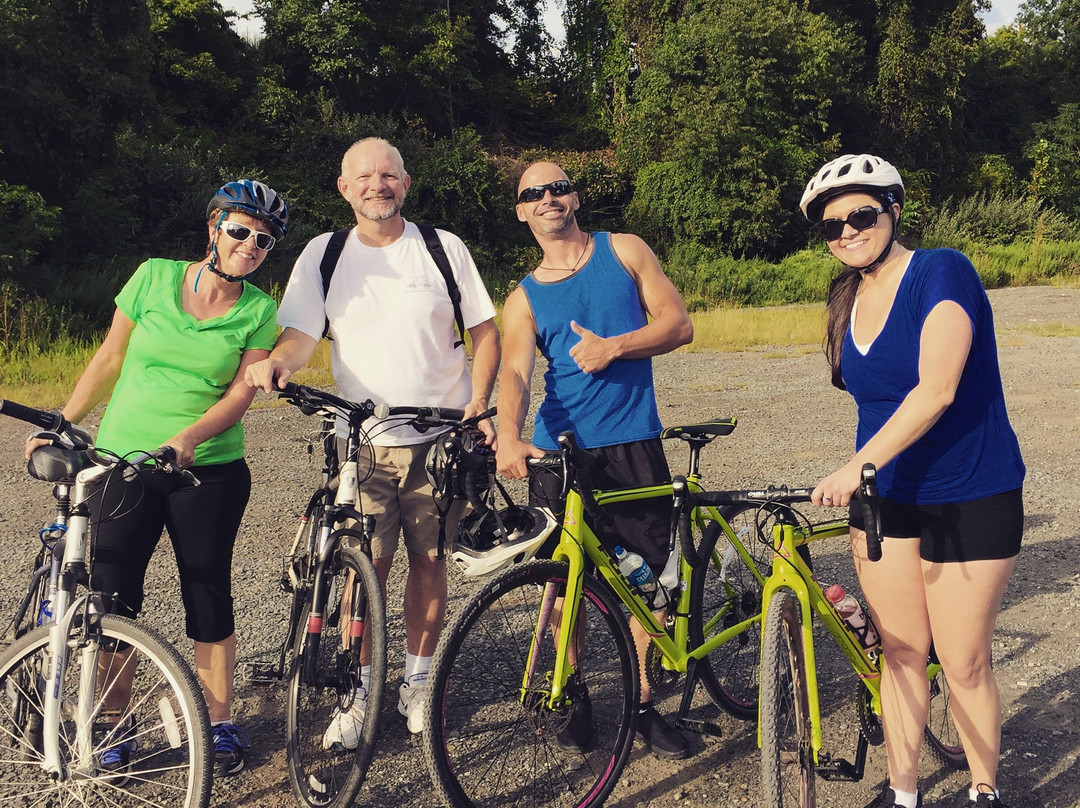 Bear Bicycle Touring Co景点图片
