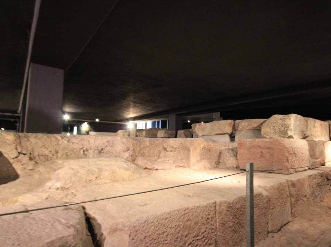 Museum Römischer Ehrenbogen景点图片