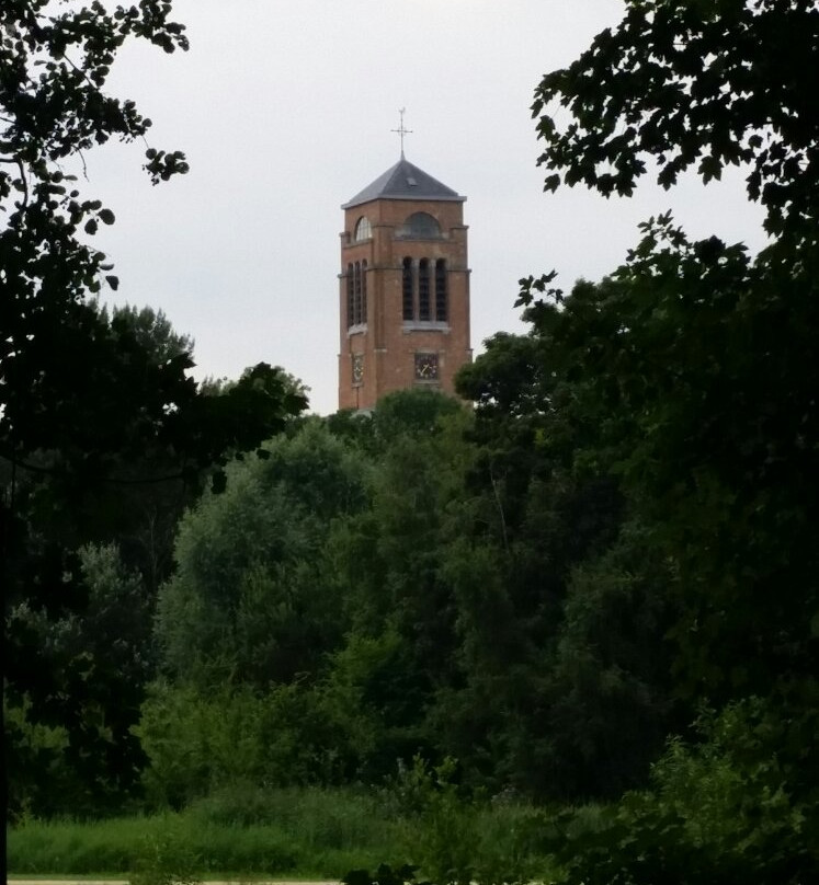 Onze-Lieve-Vrouwekerk, Zonnebeke景点图片