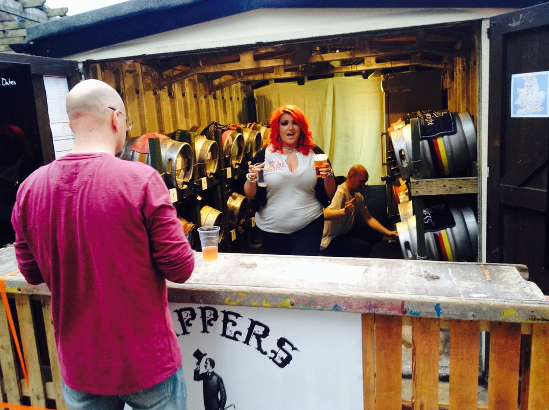The Cheshire Cheese & The Courtyard