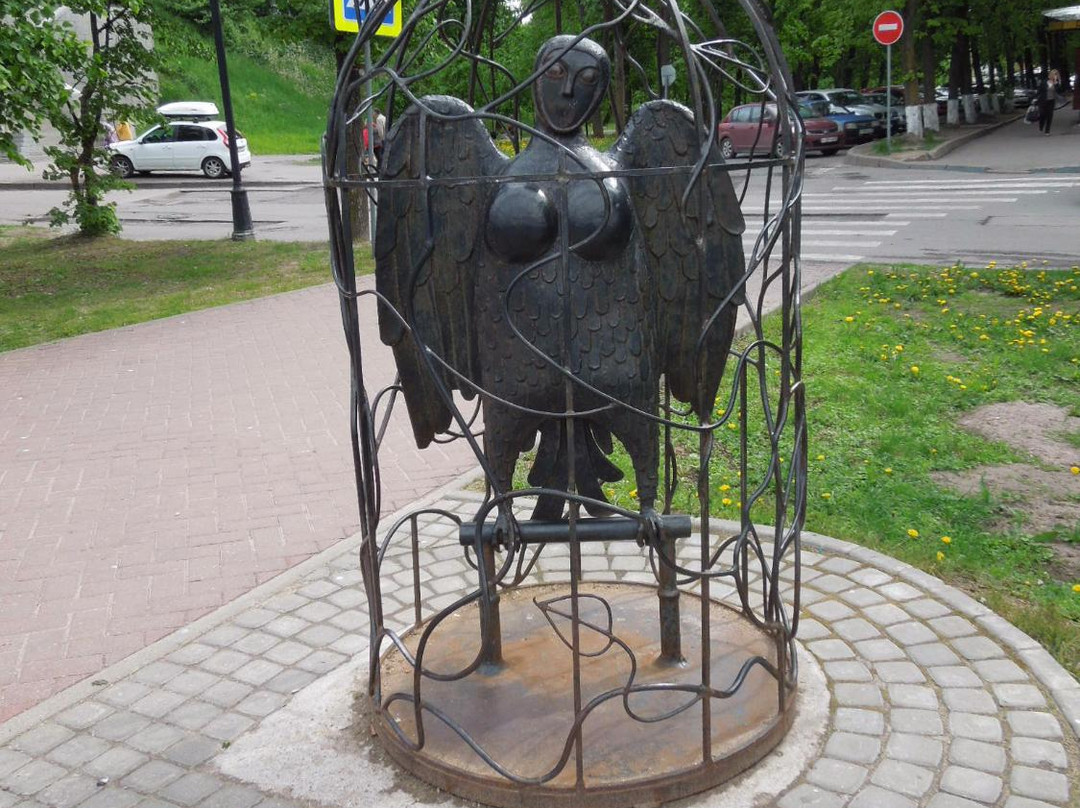 Monument to the Bird Sirin景点图片