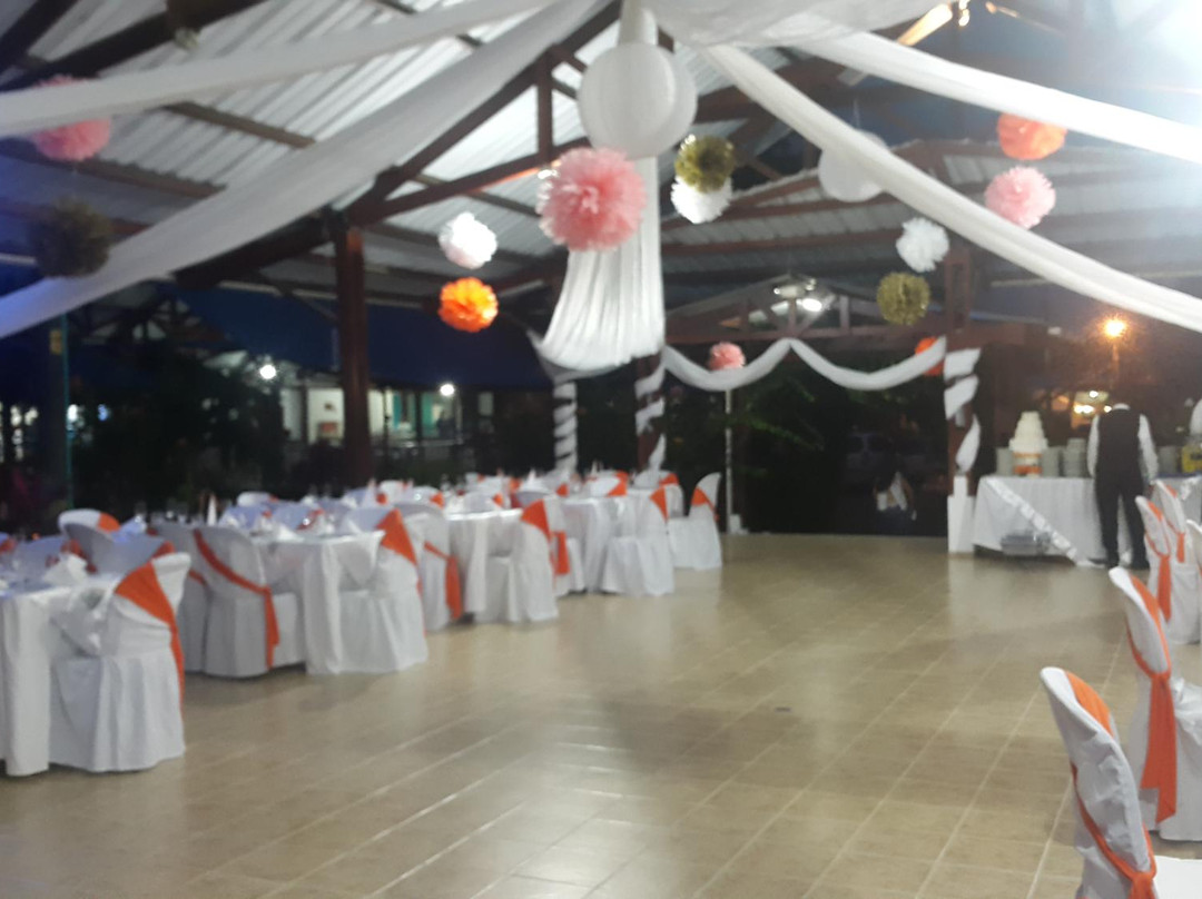 San Andres de Tumaco餐馆和美食-Hotel Resort Villa Del Sol