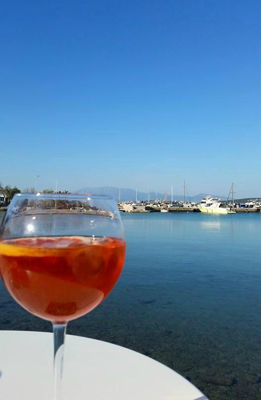 Tius Bar-切什梅必去景点