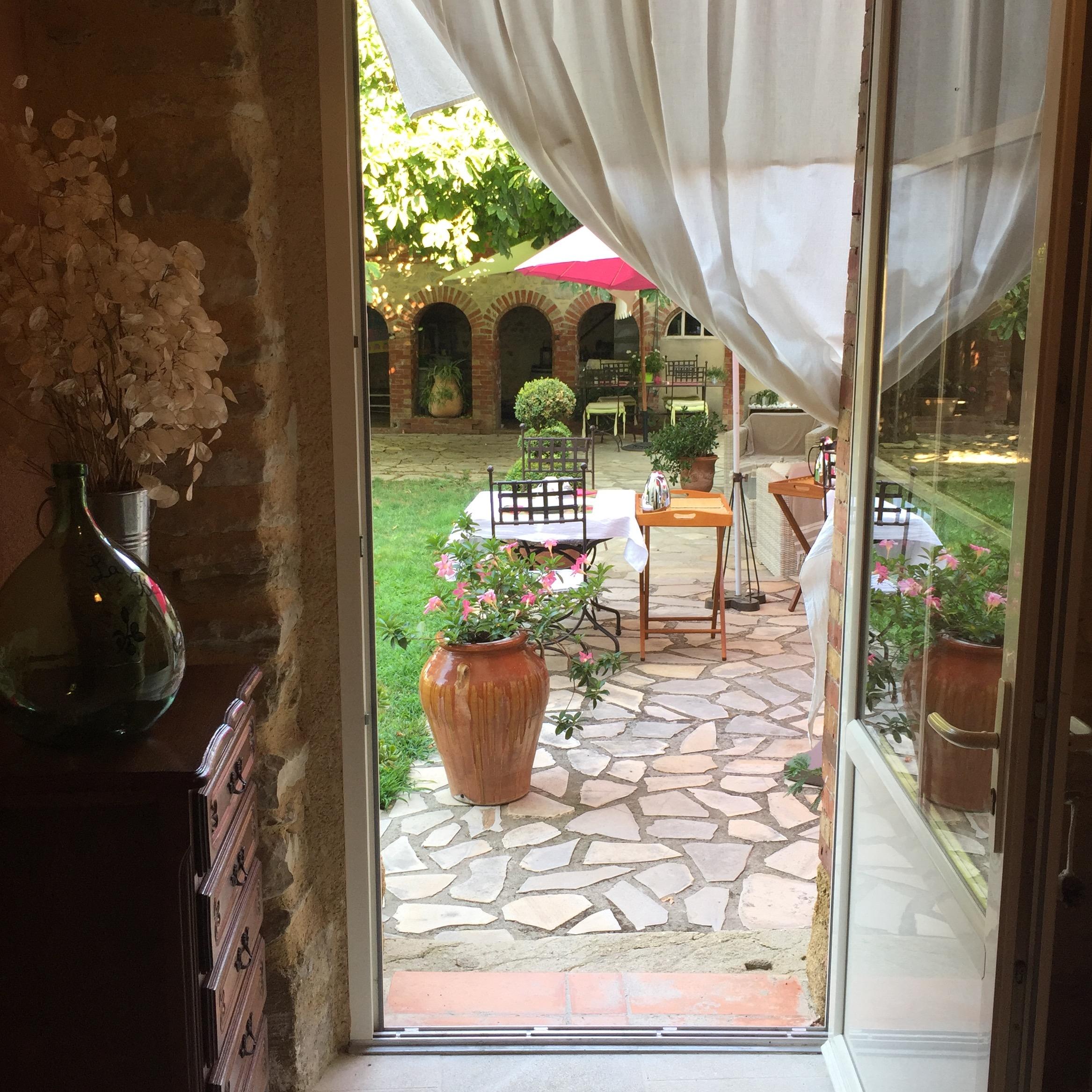 La Bastide des Oliviers-餐饮