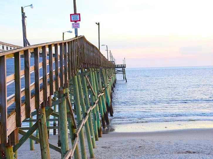 Oak Island Pier景点图片