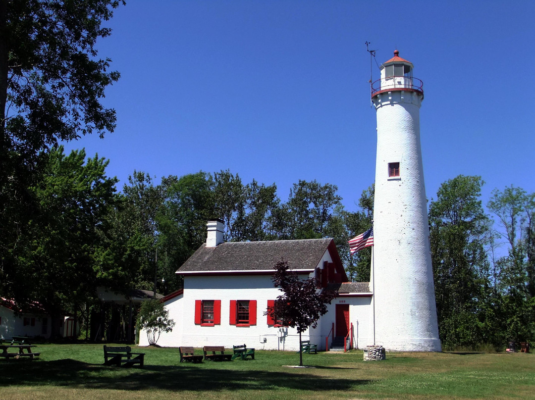 Sturgeon point lighthouse景点图片