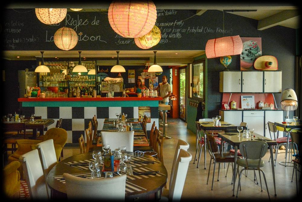 瓦尔博讷餐馆和美食-À La Maison